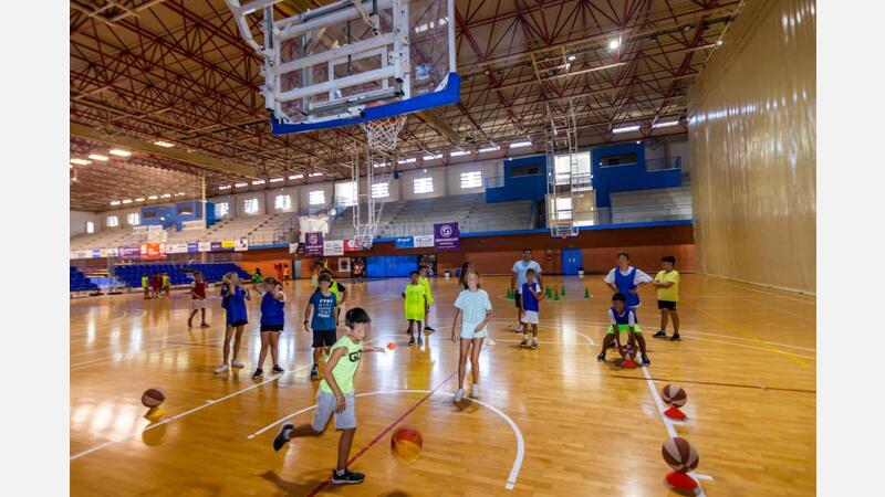 Más de 2.000 menores de 3 a 16 años disfrutan de los programas educativos, deportivos y de ocio durante el verano 